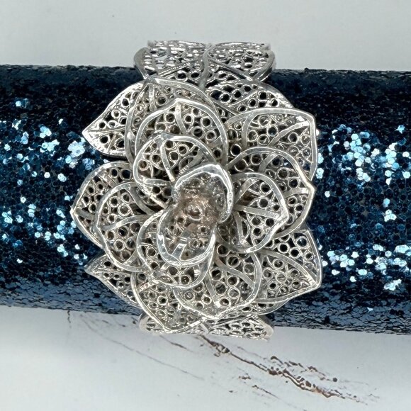 Vintage-Style Silver Filigree Floral Cuff Bracelet – Adjustable - Picture 4 of 6